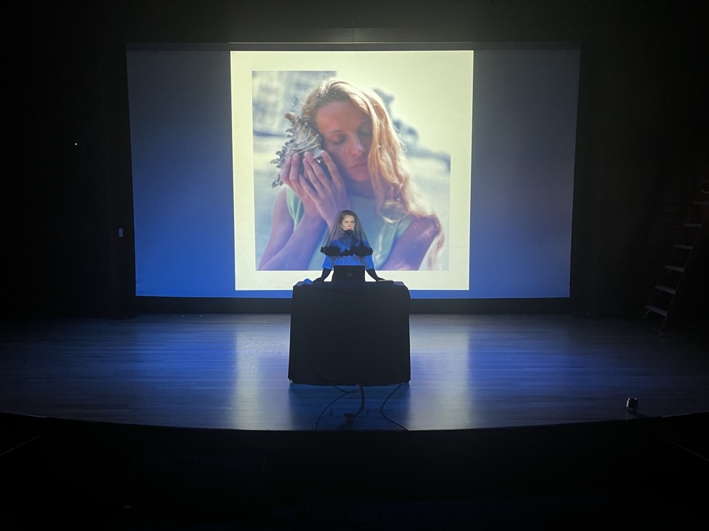 For Éliane Radigue
