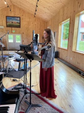 Hope Littwin Ensemble Live at Avaloch Farms, photo 3